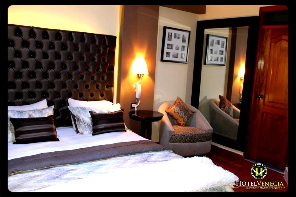 Hotel Venecia 瓦努科 外观 照片
